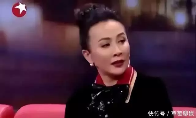卖豪宅又赚疯了!59岁身价不止8亿,她文武双全是演艺圈“SNS女王”31岁在央视春晚一举成名,观众都以为他退隐了,其实已经去世10年了(图4) 卖豪宅又赚疯了!59岁身价不止8亿,她文武双全是演艺圈“SNS女王”31岁在央视春晚一举成名,观众都以为他退隐了,其实已经去世10年了(图4)