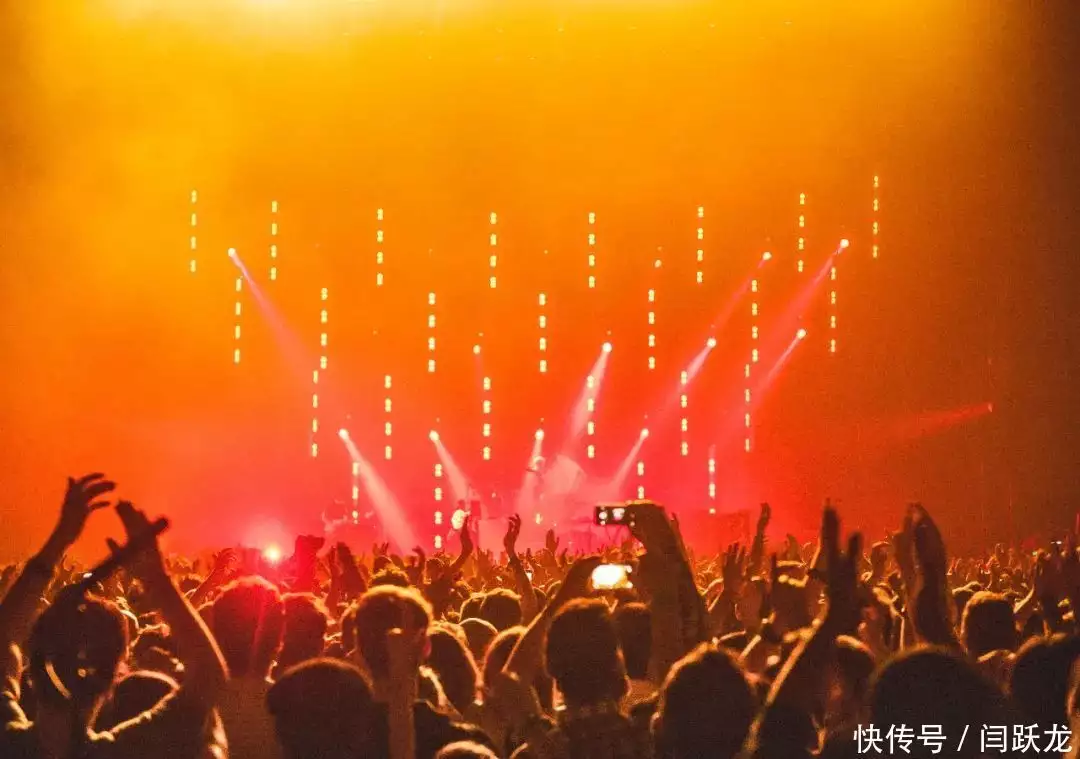 去中心化不仅是伪命题,还暗藏老板们所未知的玄机9岁女孩放学路上失踪,10年后在邻居家发现,父母哭到崩溃