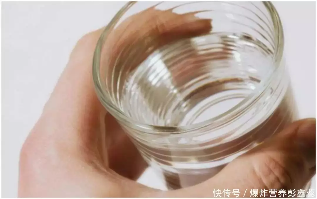 Drink plenty of water, can dilute blood viscosity and control blood lipid levels？Does it really have this effect？Broadcast article
