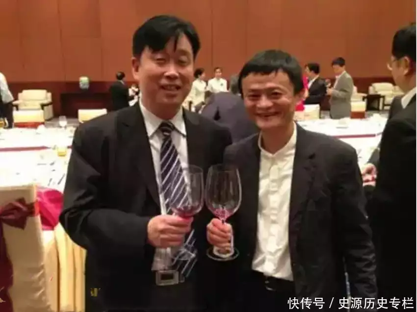 廖荣纳一小学生,干啥都赚,成广西首富,为何神秘消失众人慌神父亲基因太强大!一张“马脸”遗传三代!儿子另辟蹊径娶到美娇妻 廖荣纳一小学生,干啥都赚,成广西首富,为何神秘消失众人慌神父亲基因太强大!一张“马脸”遗传三代!儿子另辟蹊径娶到美娇妻