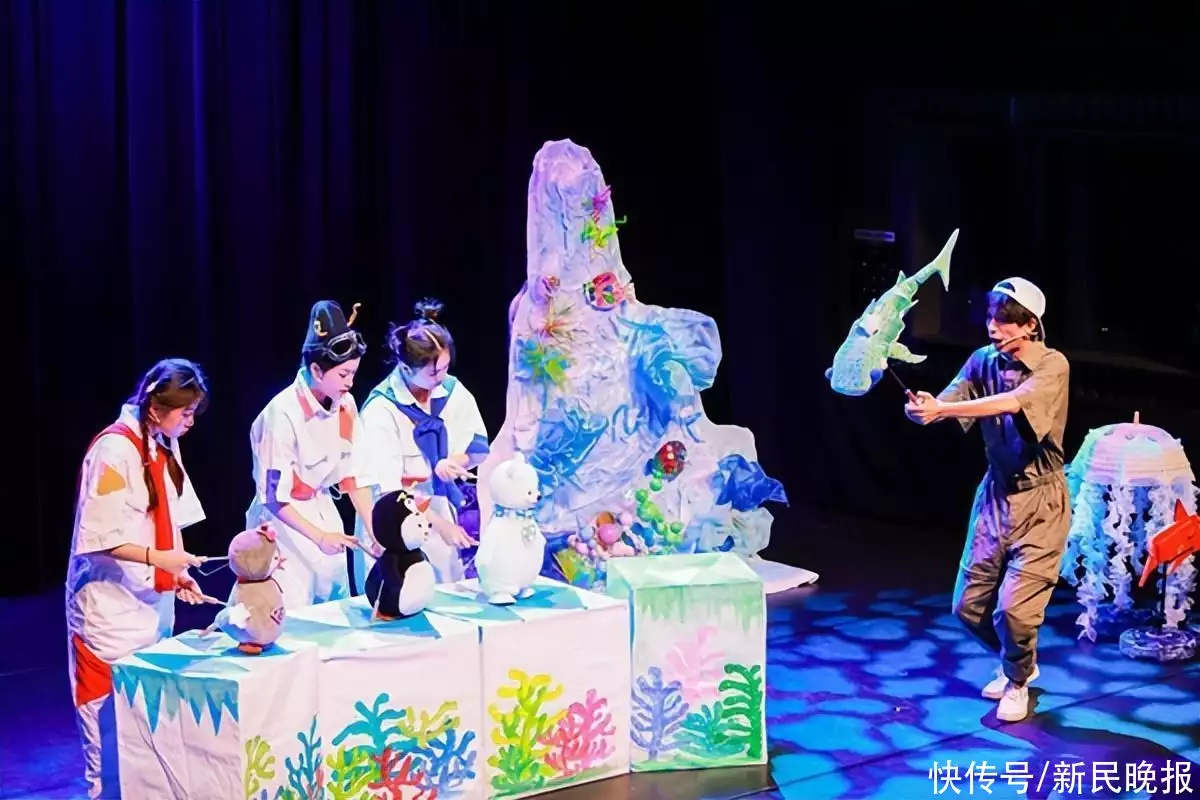 在上海也能看到长隆的明星动物了，还能和他们一起探险！1948年，刘少奇和王光美的合照，那年她才27岁，妥妥一位大美人
