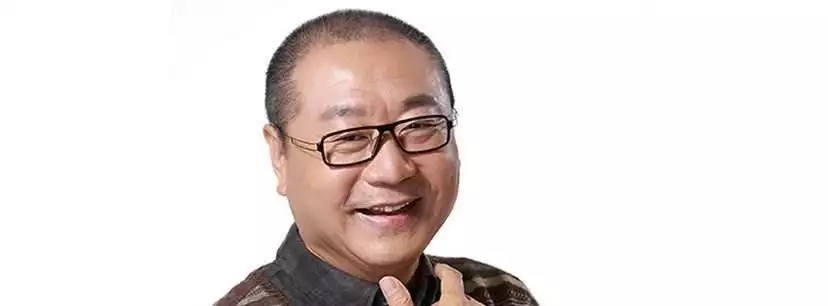 原創(chuàng)演員范偉：為何出道40年0緋聞，看到妻子的樣貌，原來長這個樣子播報文章
