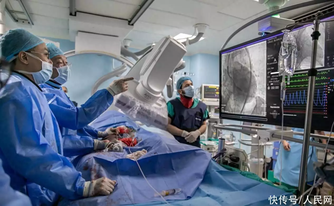 厦门大学附属心血管病医院与萨尔瓦多国立医院签署合作备忘录杨幂初中无人敢表白，看了初三照片，网友：就这长相谁敢追？