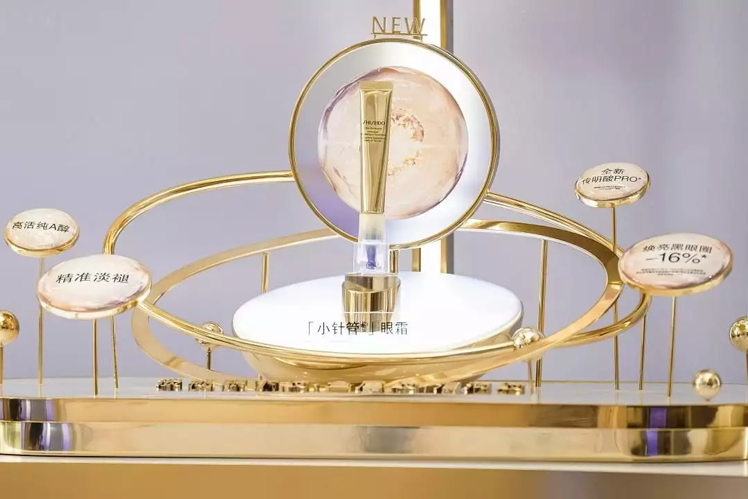 刘亦菲亮相三亚与资生堂第三代｢小针管｣眼霜探寻无纹亮眸新篇章长得英俊帅气，却输在“个子矮”上，这6位男星身高太不懂事了！(图8)