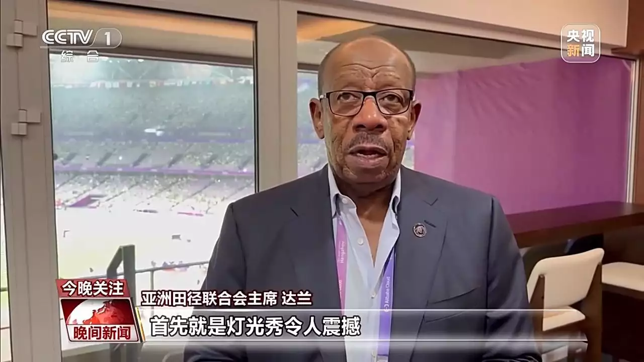 音乐秀火出圈、“快擦手”跪地150次……亚运会上青春力量宝轮母亲去世,董贞省亲全程开怀,歌手刘刚为其发声遭“围剿”(图6) 音乐秀火出圈、“快擦手”跪地150次……亚运会上青春力量宝轮母亲去世,董贞省亲全程开怀,歌手刘刚为其发声遭“围剿”(图6)