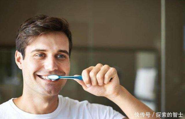 梦见自己没有刷牙齿就吃早餐，解读梦境背后的深层含义