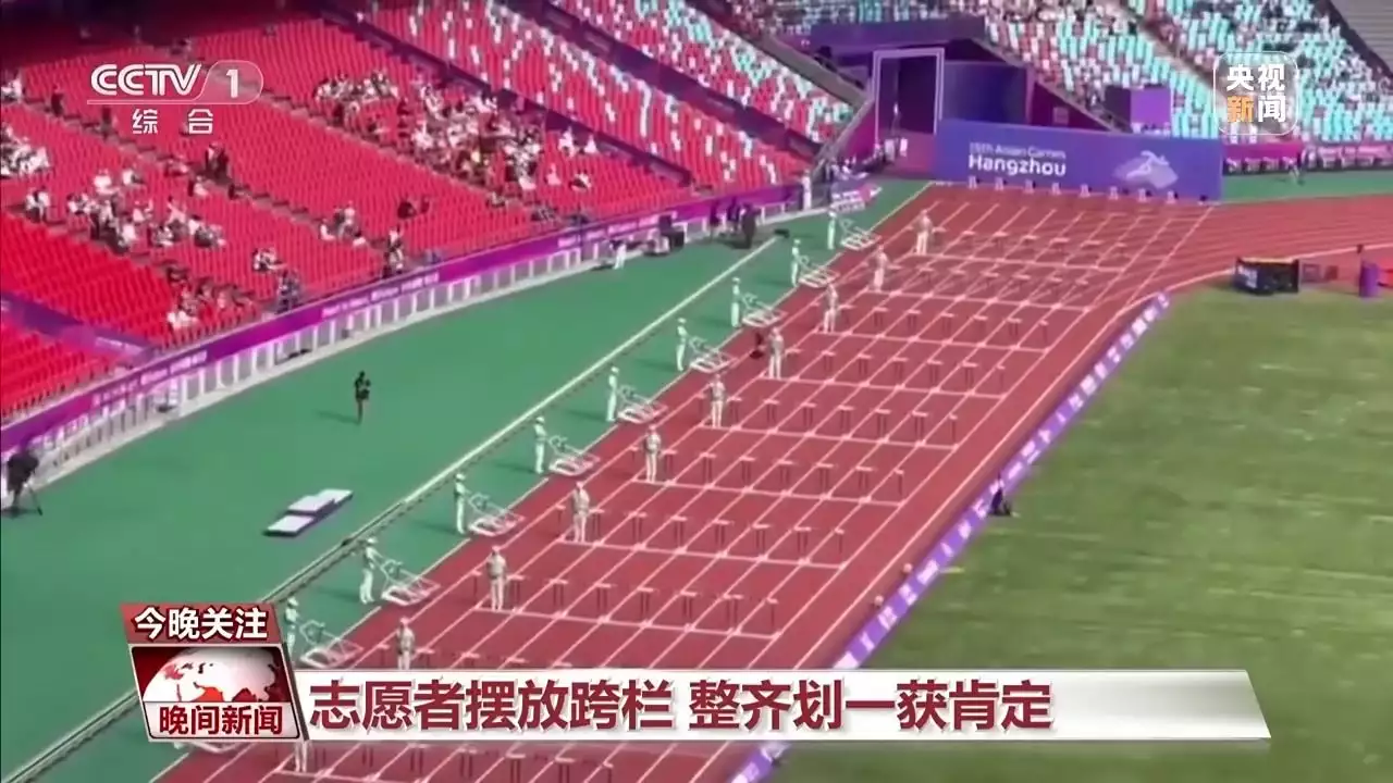 音乐秀火出圈、“快擦手”跪地150次……亚运会上青春力量宝轮母亲去世,董贞省亲全程开怀,歌手刘刚为其发声遭“围剿”(图9) 音乐秀火出圈、“快擦手”跪地150次……亚运会上青春力量宝轮母亲去世,董贞省亲全程开怀,歌手刘刚为其发声遭“围剿”(图9)