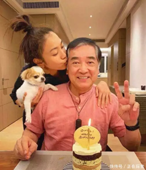 明星父女对比，徐少强女儿长得美，看到骆达华闺女：初恋的感觉广西一男童天生拥有蓝眼,夜晚看东西如同白天,检查结果让全家沉默