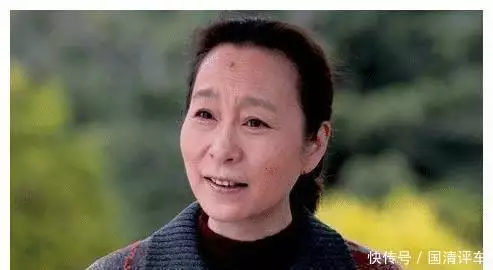 她是地方著名演员,39岁产子遭遇分手,如今儿子帮她赚足面子体内有癌,“腿”先知?提醒:若腿上有4个现象,建议及早做筛查 她是地方著名演员,39岁产子遭遇分手,如今儿子帮她赚足面子体内有癌,“腿”先知?提醒:若腿上有4个现象,建议及早做筛查