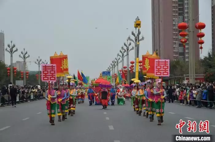 快來(lái)看（綿竹年畫色彩）四川綿竹年畫的代表作，（新春走基層）四川綿竹活態(tài)再現(xiàn)清末年畫《迎春圖》盛況林志玲官宣退圈！全身心伺候日本老公、公婆，知情人曝勁爆大瓜，2000元能買一條金項(xiàng)鏈嗎，