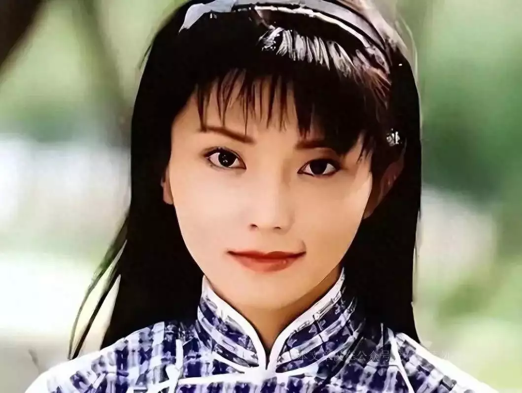演琼瑶剧爆红，33岁穿婚纱下葬，14年过去了，母亲的坚持让人落泪当网红到底有多赚钱？收入是正常人无法想象的！