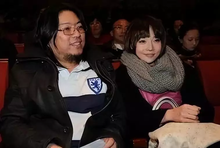 与吴秀波婚内出轨7年，却换来三年有期徒刑，如今陈昱霖过得如何谢霆锋终于不用再背锅，王杰“毒哑之谜”被曝光，换谁来也受不了