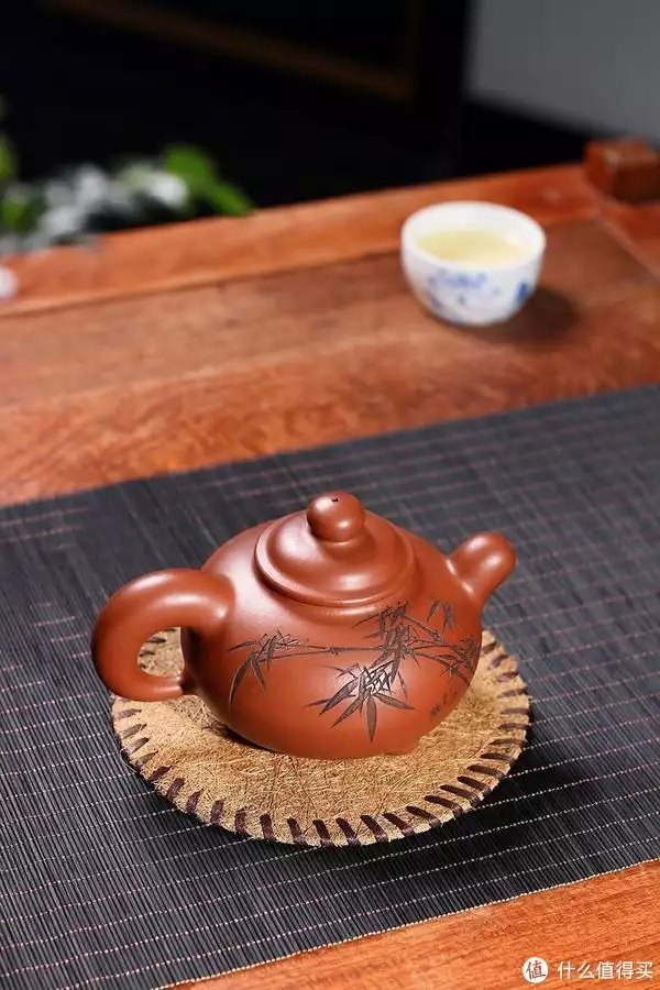 速看（如何辨别紫砂壶的好坏和真假）紫砂壶怎么辨别好坏视频教程，紫砂壶好坏怎么鉴别？教你紫砂壶鉴别真假方法，买紫砂壶不踩坑！穿内衣就算了，输血管我也忍了，那个戴口罩的，真拿观众当傻子呢，柔组词一年级，