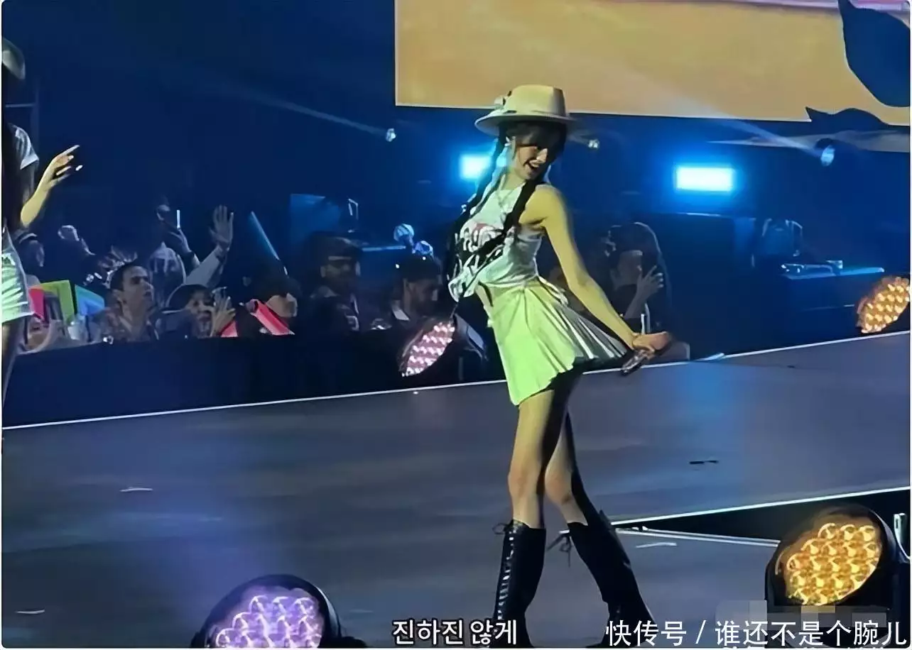一扭屁股惊天下!这一次,张元英要“扭”到韩国财阀的眼里去了吧电影《困在时间里的父亲》:时光囚牢中的父爱挽歌 一扭屁股惊天下!这一次,张元英要“扭”到韩国财阀的眼里去了吧电影《困在时间里的父亲》:时光囚牢中的父爱挽歌