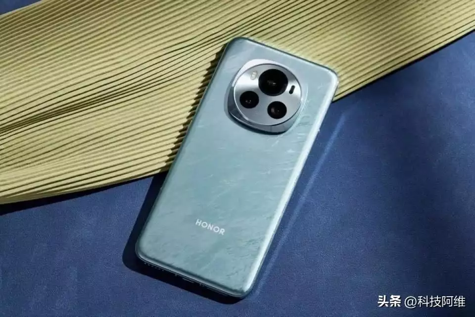 荣耀不要利润了?骁龙8Gen3旗舰突降1171元,16GB+512GB+50倍变焦演戏还得看老戏骨,《西北岁月》中有三位老戏骨,演技简直开挂了 荣耀不要利润了?骁龙8Gen3旗舰突降1171元,16GB+512GB+50倍变焦演戏还得看老戏骨,《西北岁月》中有三位老戏骨,演技简直开挂了