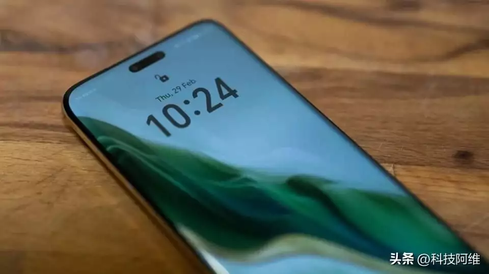 荣耀不要利润了?骁龙8Gen3旗舰突降1412元,16GB+1TB+卫星通信153 88|梨形小个子 荣耀不要利润了?骁龙8Gen3旗舰突降1412元,16GB+1TB+卫星通信153 88|梨形小个子