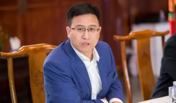 早报:苹果重要源代码被盗 谷歌调整手机快充标准河南惊现朱元璋真人画像,朱家后人传了600余年,原来他一点也(原创)