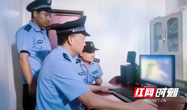大祥区檀江派出所:千里奔袭 破获电信网络诈骗案初中女生“自认很美”的3个行为,男同学不理解,还觉得很奇怪 大祥区檀江派出所:千里奔袭 破获电信网络诈骗案初中女生“自认很美”的3个行为,男同学不理解,还觉得很奇怪