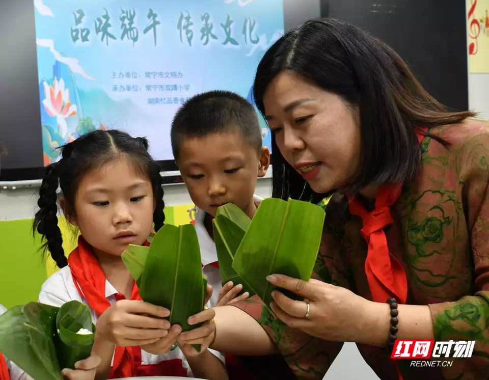 常宁:“香”约端午,“粽”享传统文化日本战败宣布投降后,逃亡的路上,女人最先被抛,饥民遍地 常宁:“香”约端午,“粽”享传统文化日本战败宣布投降后,逃亡的路上,女人最先被抛,饥民遍地