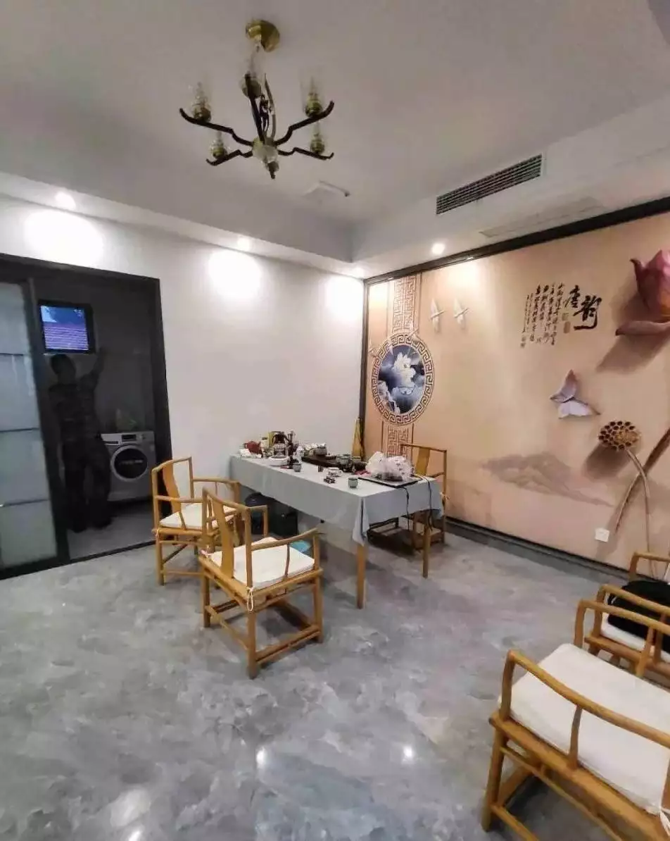 120㎡自建房爆红网络,简约装修成众多家庭学习典范顶级富二代在上海被杀,其父竟是中国人万万不可忘记的他!(图5) 120㎡自建房爆红网络,简约装修成众多家庭学习典范顶级富二代在上海被杀,其父竟是中国人万万不可忘记的他!(图5)
