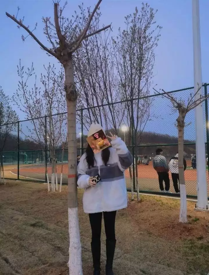 女生背后有绳子是什么意思_女生发育时期贴身内衣选择_n购少女内衣图片
