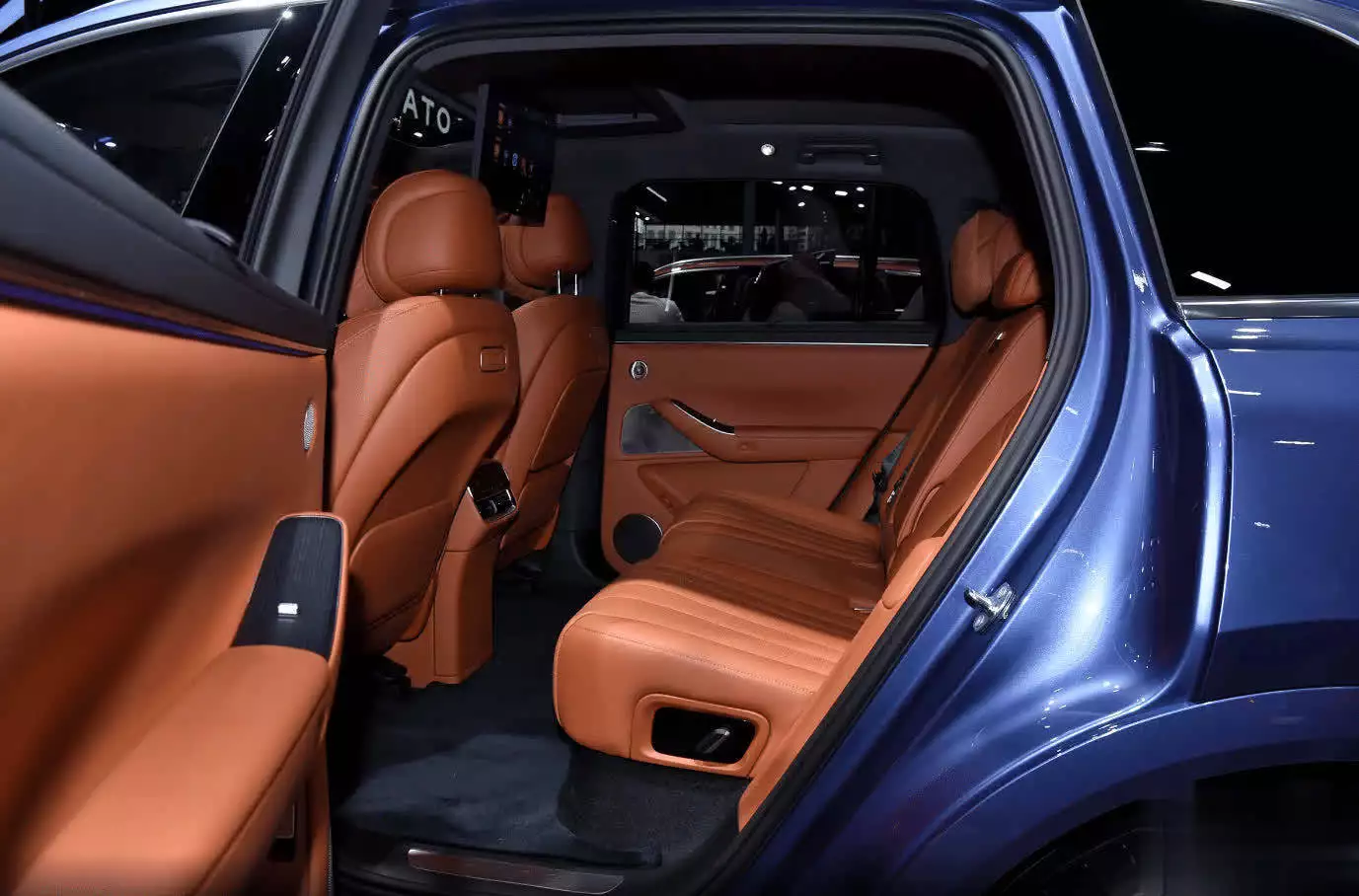 全新问界M7尺寸提升_问界_问界M7预售销量