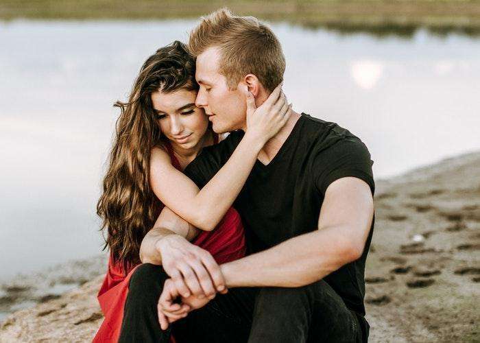 男人故意不接电话心理试探女人