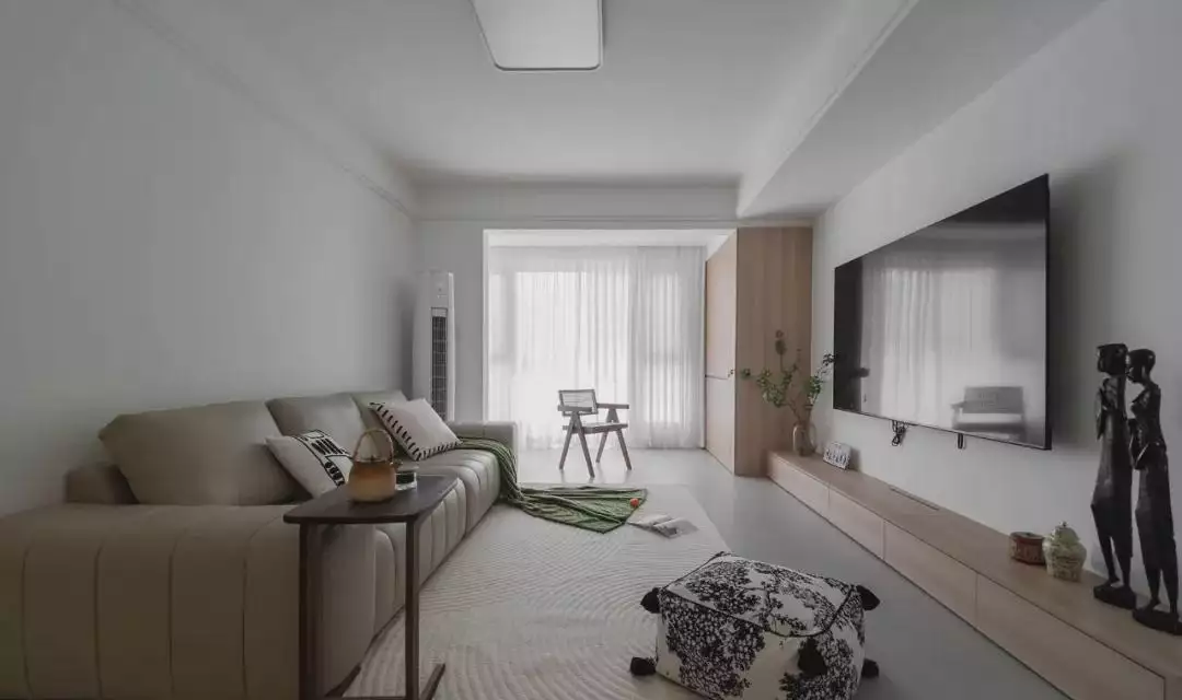 118平现代简约实用三口之家，有足够的储物空间可使用量子龙卷风制造地球黑洞