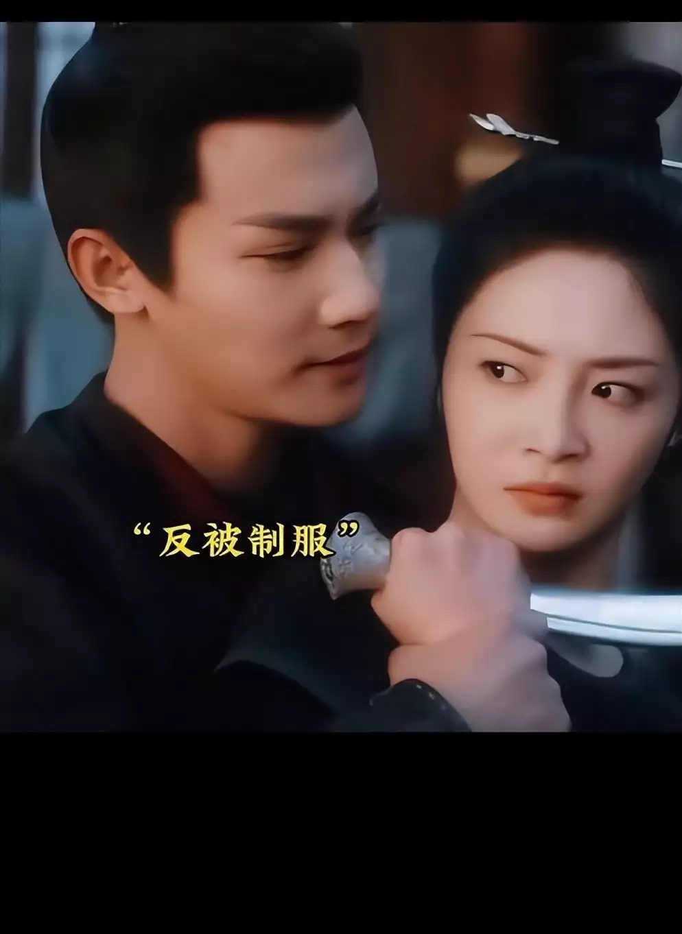 《蜀锦人家》压轴登场的她太惊艳,还演过《小巷人家》,撞脸杨幂她是向华胜的情人,也是陈法蓉的升级版,她不嫁豪门却自成豪门 《蜀锦人家》压轴登场的她太惊艳,还演过《小巷人家》,撞脸杨幂她是向华胜的情人,也是陈法蓉的升级版,她不嫁豪门却自成豪门