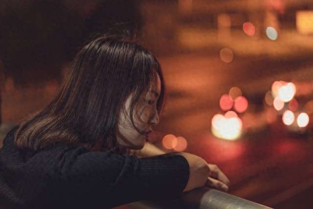 梦回往昔，和女友分手后的夜夜心痛——解析梦境中的情感纠葛与自我疗愈