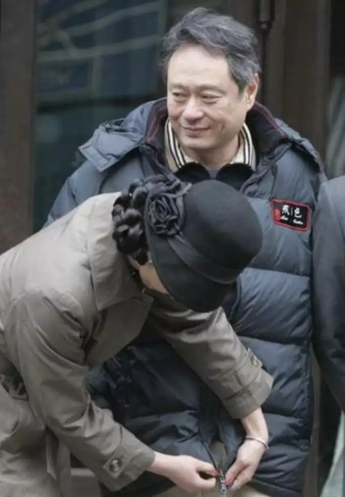 汤唯涅槃重生:从《色戒》到韩国影后的传奇,她经历了什么?日军严禁公开的照片,赵一曼刚被折磨完,日军为炫耀拍下这张照片 汤唯涅槃重生:从《色戒》到韩国影后的传奇,她经历了什么?日军严禁公开的照片,赵一曼刚被折磨完,日军为炫耀拍下这张照片