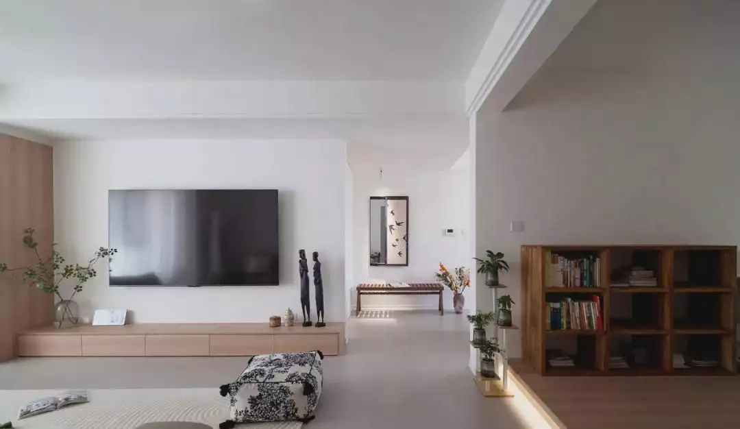 118平现代简约实用三口之家，有足够的储物空间可使用量子龙卷风制造地球黑洞