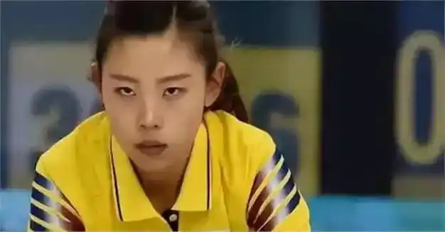 韩国财阀千金:倒追中国名将!不顾反对嫁到上海,结婚13年生二胎03年女警花枪杀丈夫,丈夫临死前跪地求饶,直呼不想女儿失去父亲 韩国财阀千金:倒追中国名将!不顾反对嫁到上海,结婚13年生二胎03年女警花枪杀丈夫,丈夫临死前跪地求饶,直呼不想女儿失去父亲