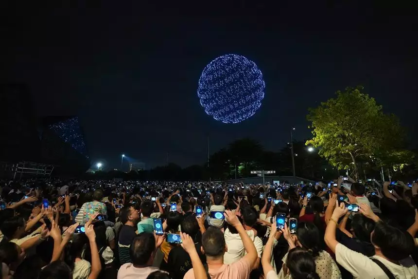 澳门王中王100的准资料,深圳国庆假期接待游客超800万人次 无人机表演惊艳全球播报文章