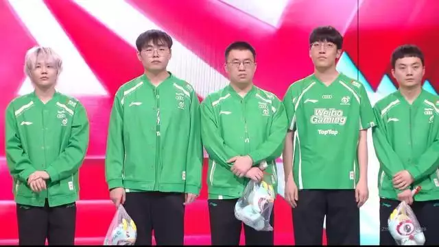 乐鱼体育：LPL最陌生的一集，小虎首次获MVP，永恩复仇Rookie，赛后逗乐观众播报文章 未分类 第2张