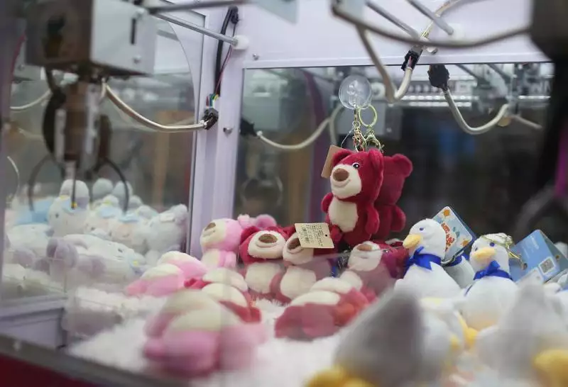 速看（娃娃机能挣钱吗）商家可私调抓取概率 部分娃娃来路不明 娃娃机背后藏“猫腻” 市场乱象亟待整治研究显示：温室气体排放会导致近地轨道承载卫星能力下降，毛绒公仔，