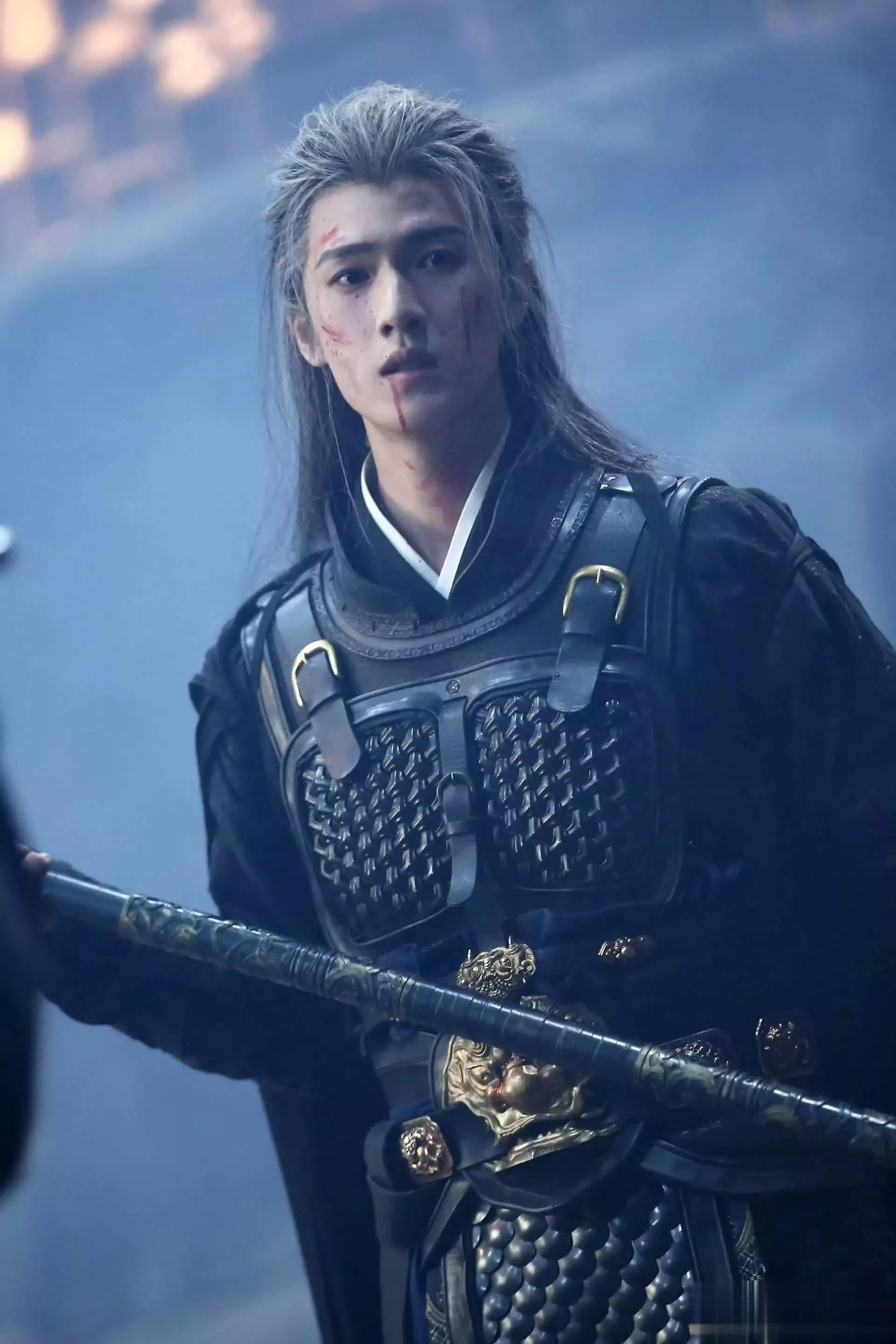 《九重紫》热度飙升,《楚乔传2》爆改大男主,论李昀锐飞升背后90后陕西女孩杨佩,9岁失去双臂靠乞讨为生,最后逆袭成大老板 《九重紫》热度飙升,《楚乔传2》爆改大男主,论李昀锐飞升背后90后陕西女孩杨佩,9岁失去双臂靠乞讨为生,最后逆袭成大老板
