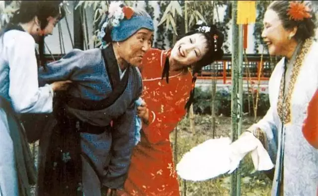 《红楼梦》刘姥姥凭啥能善终?你看她的“两个定位,一种意识”再有钱,也不建议往家里带这三样东西!不是迷信,是老一辈的执念 《红楼梦》刘姥姥凭啥能善终?你看她的“两个定位,一种意识”再有钱,也不建议往家里带这三样东西!不是迷信,是老一辈的执念