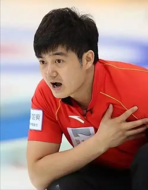 韩国财阀千金:倒追中国名将!不顾反对嫁到上海,结婚13年生二胎03年女警花枪杀丈夫,丈夫临死前跪地求饶,直呼不想女儿失去父亲 韩国财阀千金:倒追中国名将!不顾反对嫁到上海,结婚13年生二胎03年女警花枪杀丈夫,丈夫临死前跪地求饶,直呼不想女儿失去父亲