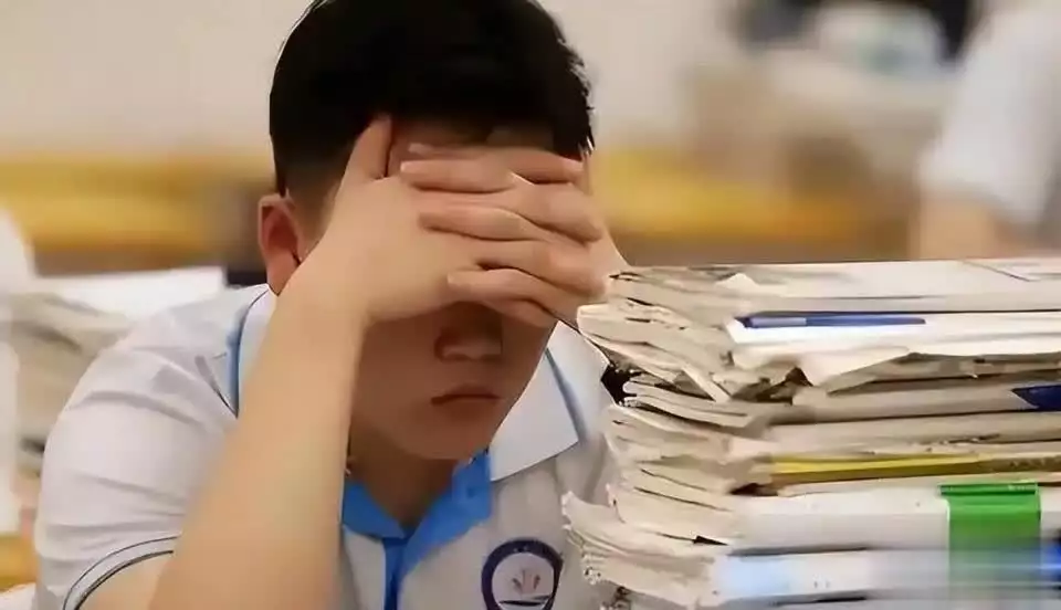 复读与填报志愿技巧_高考分数不理想应对策略_查高考分数