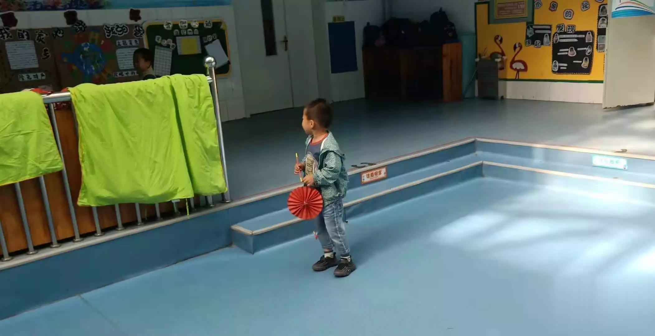 幼儿园手工鱼的制作_幼儿园手工制作技巧_幼儿园手工作业家长参与
