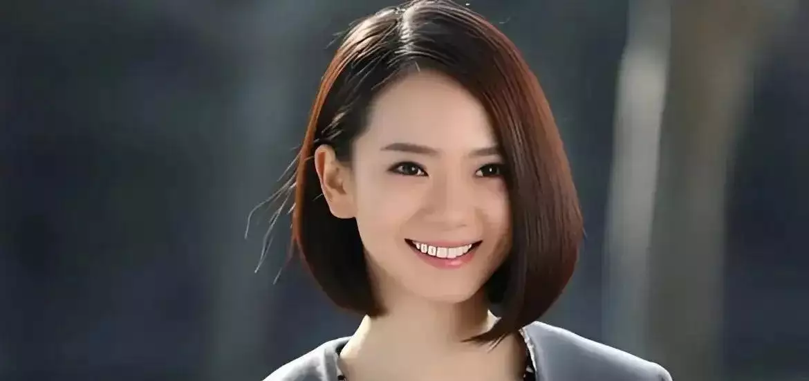 戚薇曝胡静请客忘带钱,叫卢靖姗买单理由让人笑翻 戚薇曝胡静请客忘带钱,叫卢靖姗买单理由让人笑翻