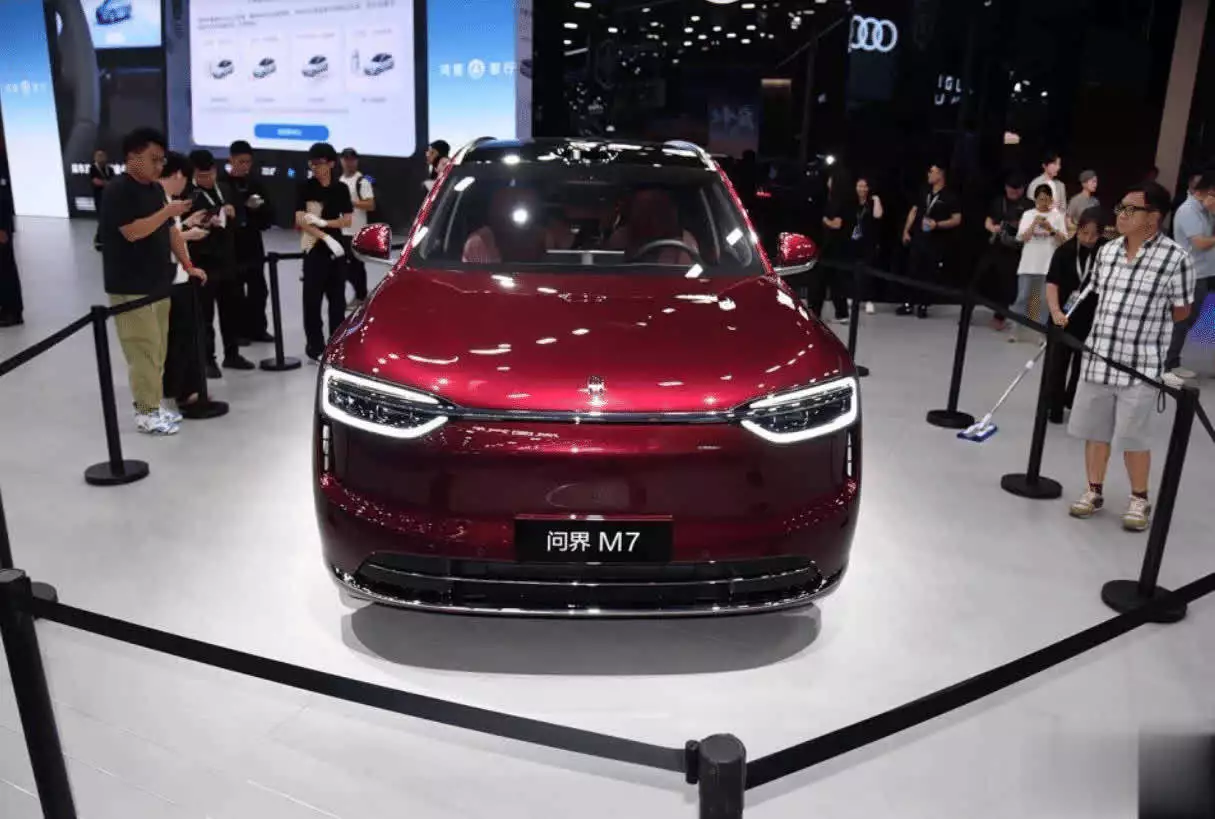 预售28.8万起比老款贵？订单超十万台的问界M7仅名字未变
