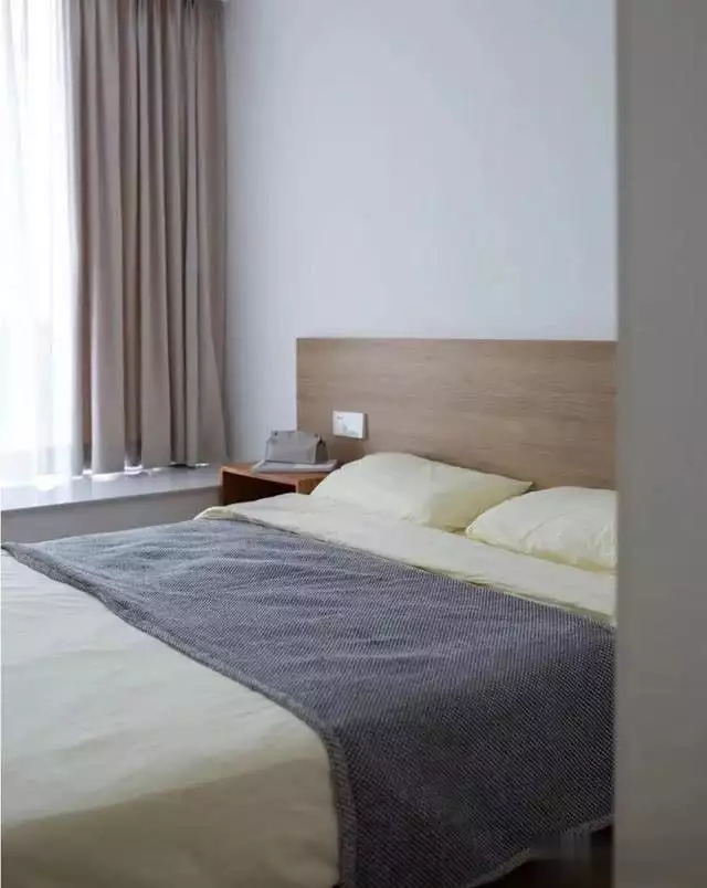 二十年老宅惊艳变身,翻新效果让90后泪目!探秘粒子的奇幻旅程:它们如何在两个地方同时现身,而我们人类却做不到?