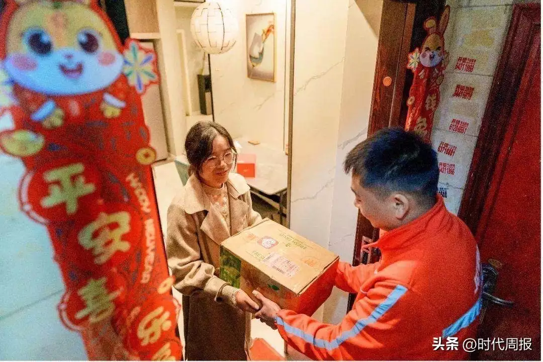 电商西进背后:拼多多与那些被忽略的爱与自由诸葛亮挥泪斩马谡,但真实的历史依据却是马谡在狱病死 电商西进背后:拼多多与那些被忽略的爱与自由诸葛亮挥泪斩马谡,但真实的历史依据却是马谡在狱病死