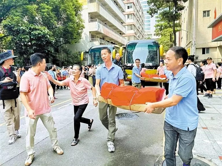 深中通道“跨桥探亲”热度高 珠海东岸村宗亲回访宝安甲岸社区，不敷一月再聚首真诚！全红婵年老采访：现在想买什么都能买！爸爸：前景一片光明（珠海新闻资讯）宝安72区甲岸工业园专项规划，