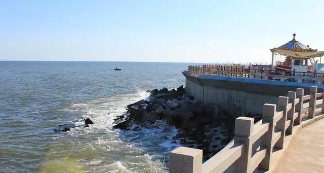 秦皇岛：这座美丽的海滨城市及其令人陶醉的旅游景点初次做此电学题的初三学生几乎全军覆没，若无引领，很难想出解法-第3张图片-海南百花岭热带雨林文化旅游区