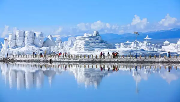 青海天空之镜茶卡盐湖景区12月1日起连续3个月免门票为何清末八旗子弟，宁愿乞讨、饿死也不愿工作？老舍书中告知缘由-第1张图片-海南百花岭热带雨林文化旅游区