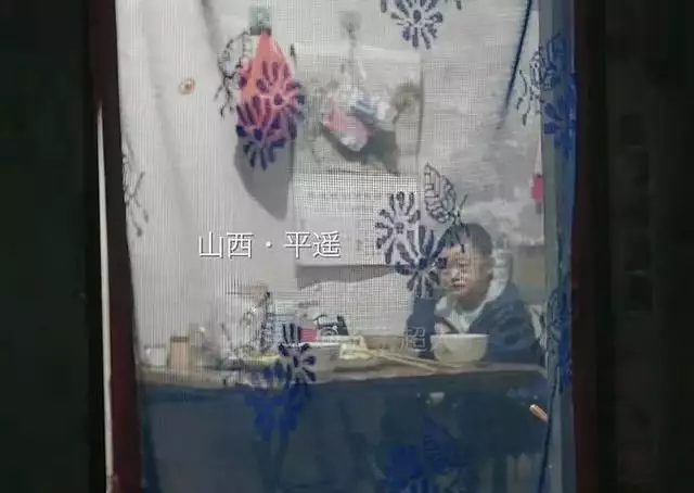 痛心消息传来！他已确认离世，年仅18岁出卖孟晚舟的真凶被挖出来后，如今遭到了哪些报应？