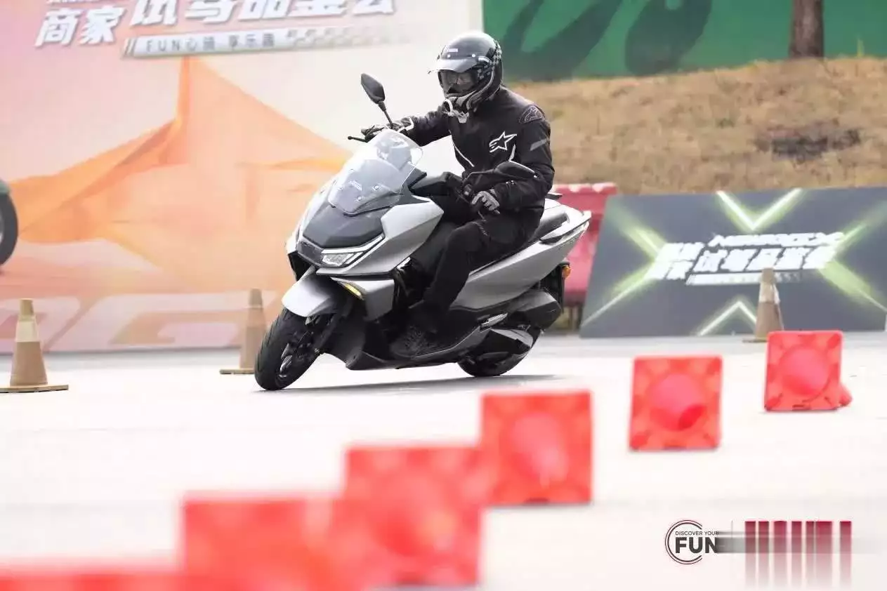 NS150GX豪华探索踏板车_本田150摩托车哪款好_新大洲本田NS150GX